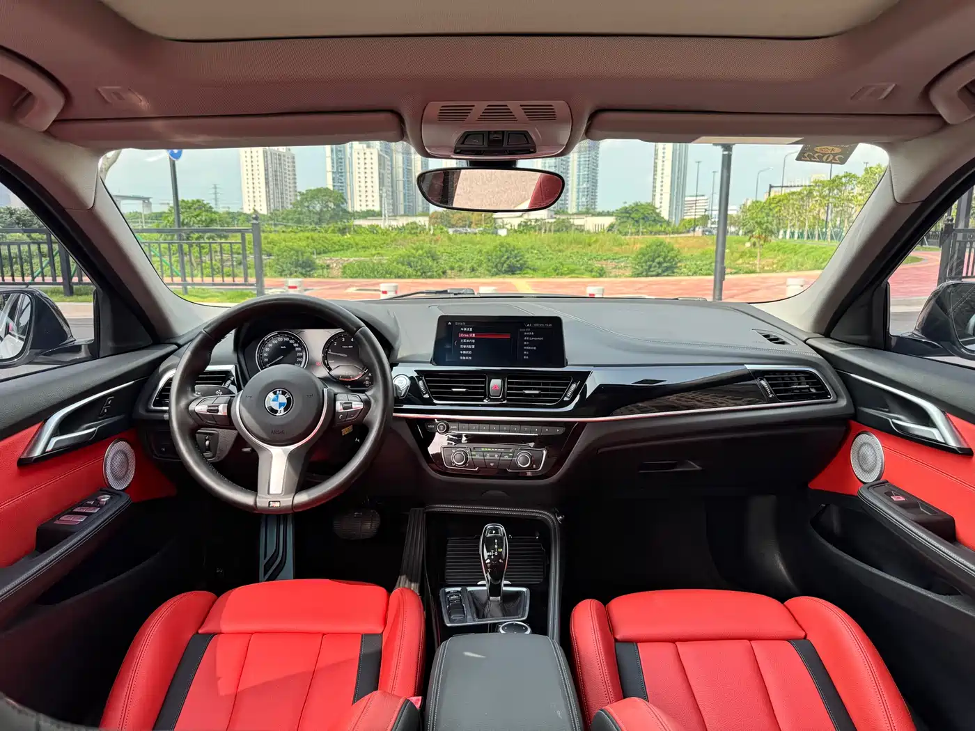 BMW 1 Series 2021 125i M Sport Black Night Edition фото 8