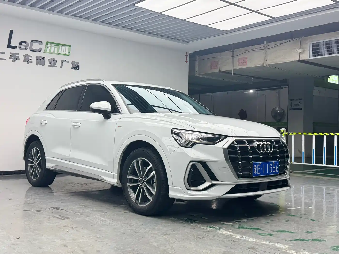 Audi Q3 2023 35 TFSI Progressive Dynamic (1.4T) фото 3