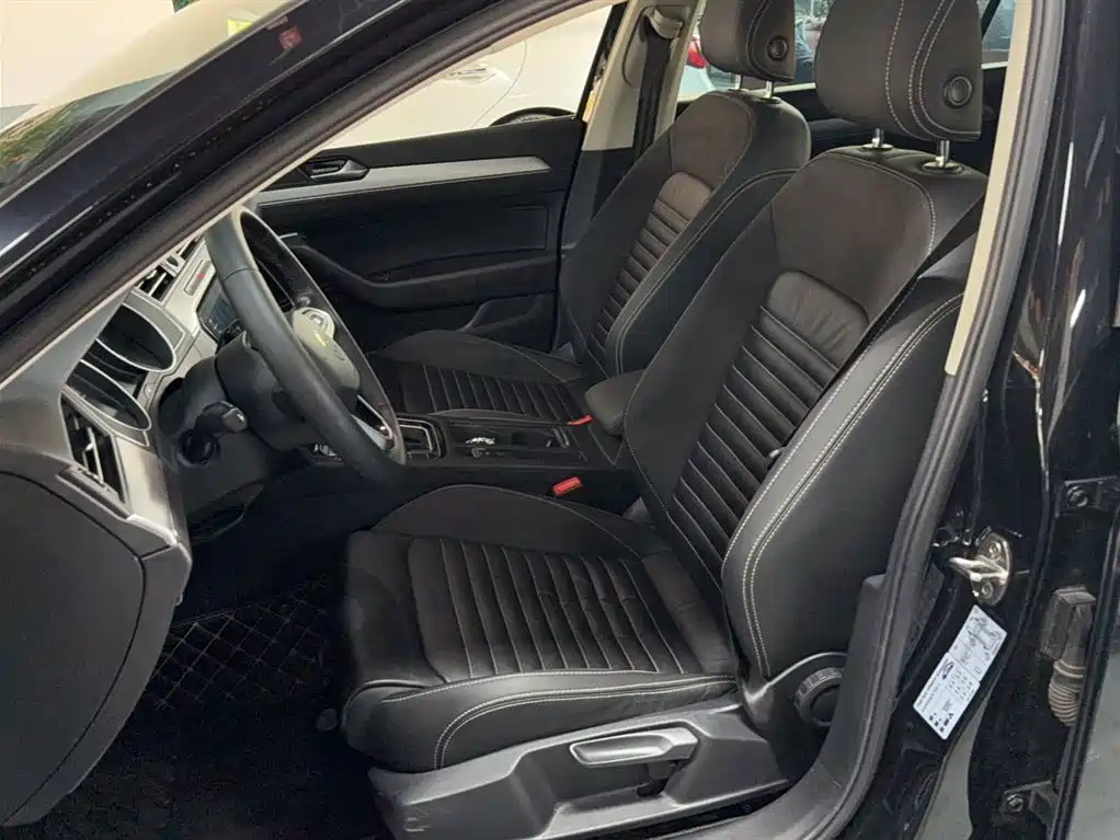 Volkswagen Magotan 2020 280TSI DSG Comfort фото 9