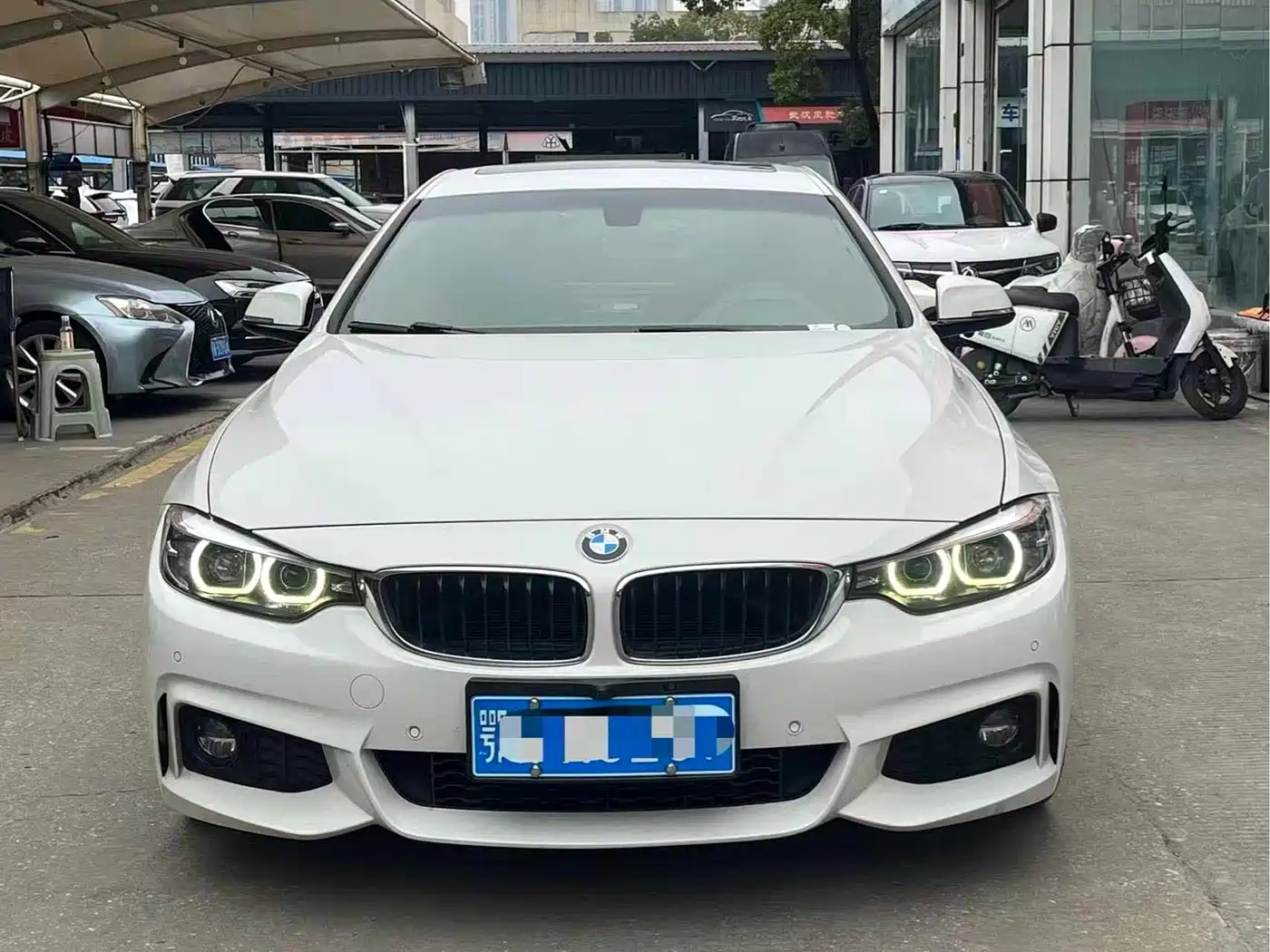 BMW 4 Series 2017 425i Gran Coupe Leading M Sport Package фото 2