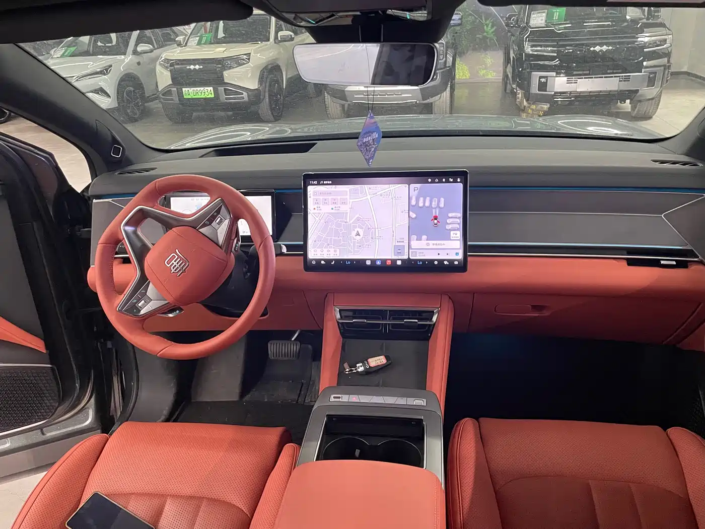 BYD Tang L 2025 DM 175KM Drone Player Edition фото 8
