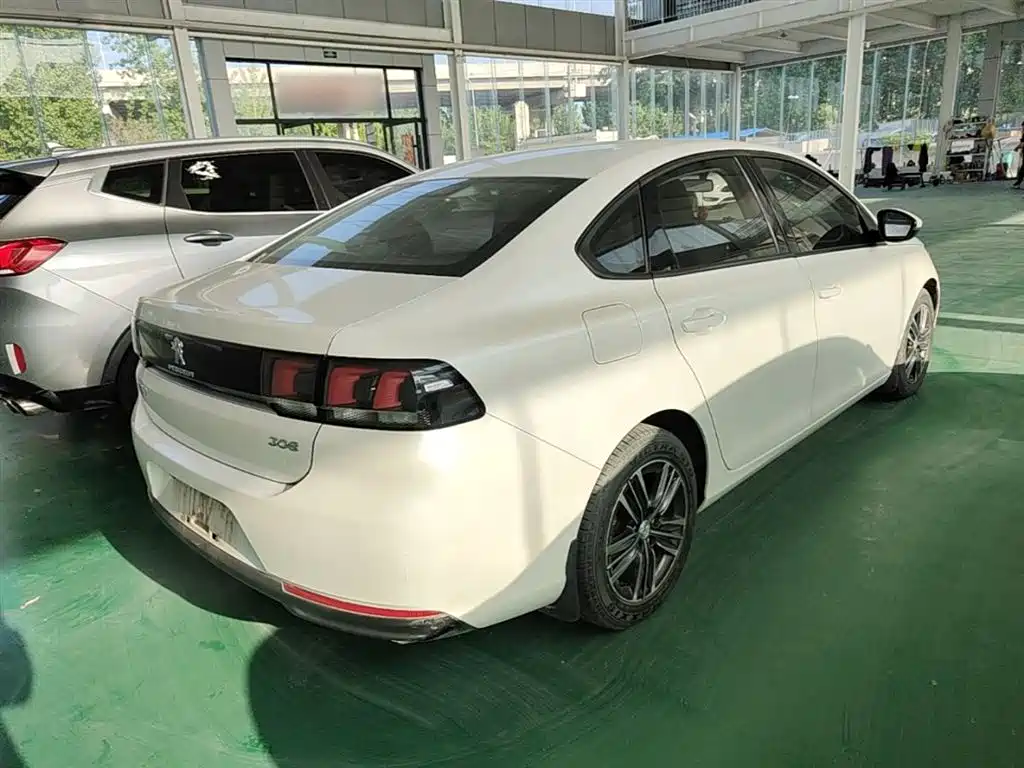 Peugeot 308 2016 1.6L Manual Fashion фото 7