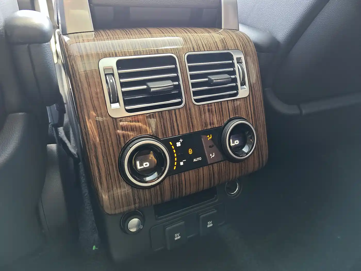 Land Rover Range Rover 2018 3.0 SC V6 Golden Age Edition фото 17