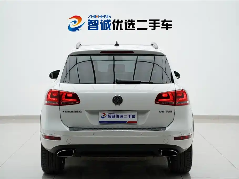 Volkswagen Touareg 2011 3.0TSI Premium фото 5