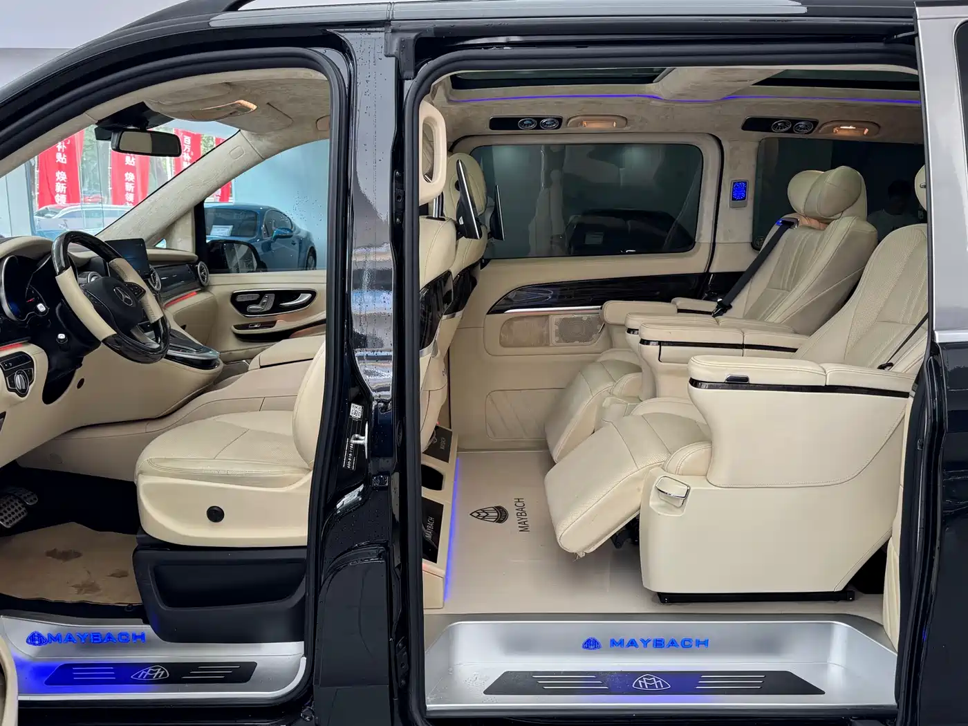 Mercedes-Benz V-Class 2021 V 260 L Long Wheelbase Luxury Edition фото 13