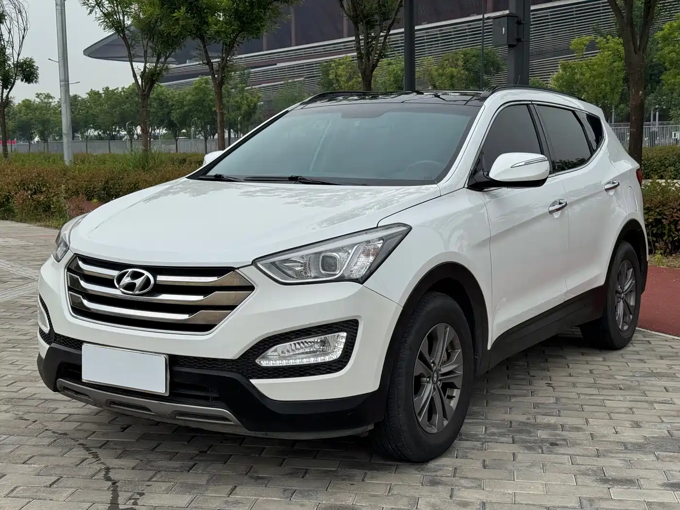 Hyundai Santa Fe 2013 Facelift 2.4L Automatic 4WD Smart
