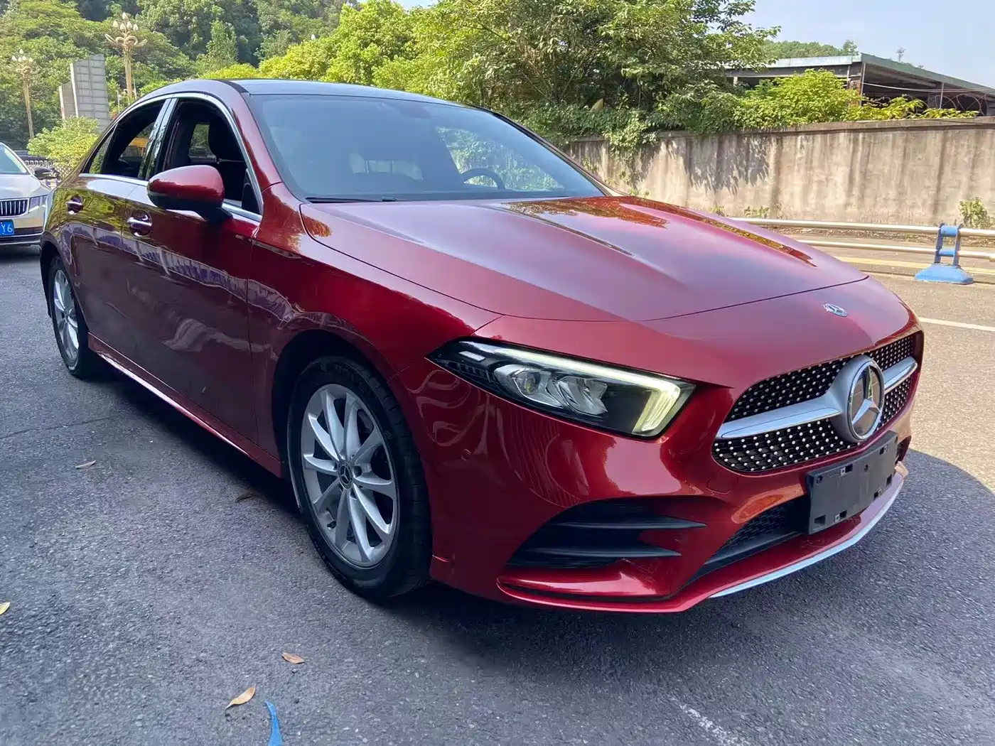 Mercedes-Benz A-Class 2019 A 200 L Sport Sedan фото 3