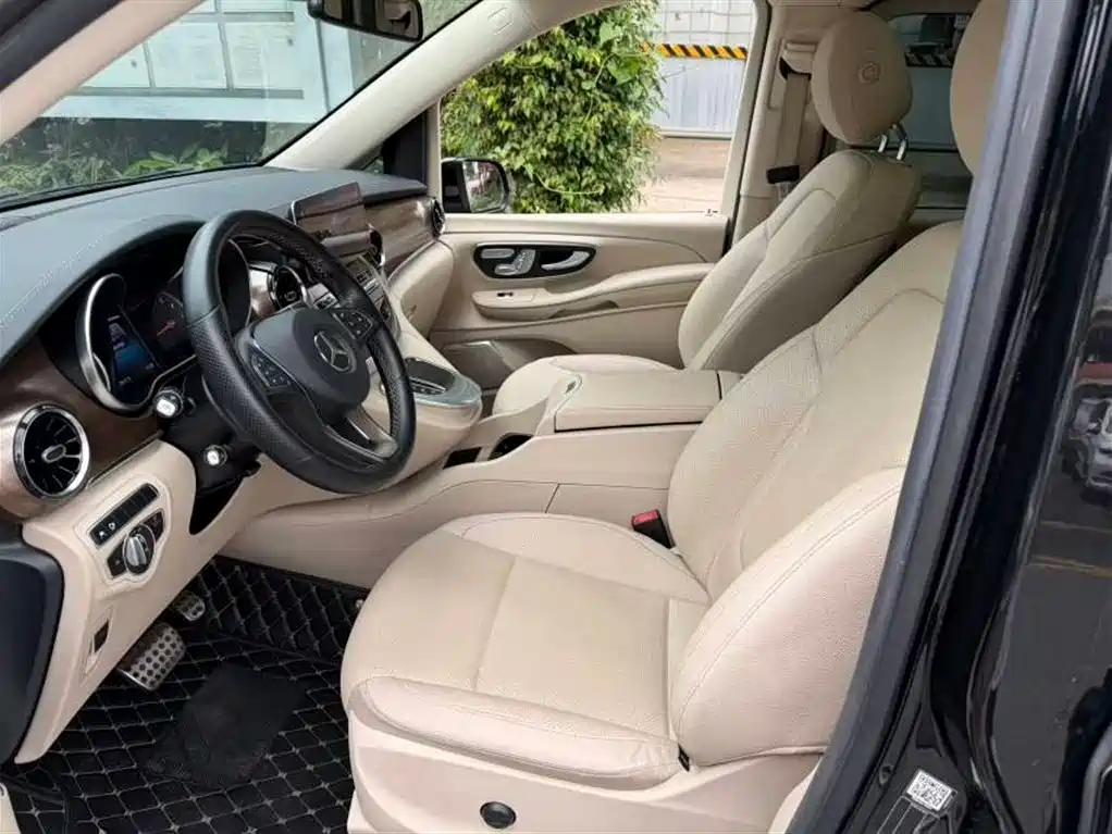 Mercedes-Benz V-Class 2020 V 260 Navigator Edition фото 4