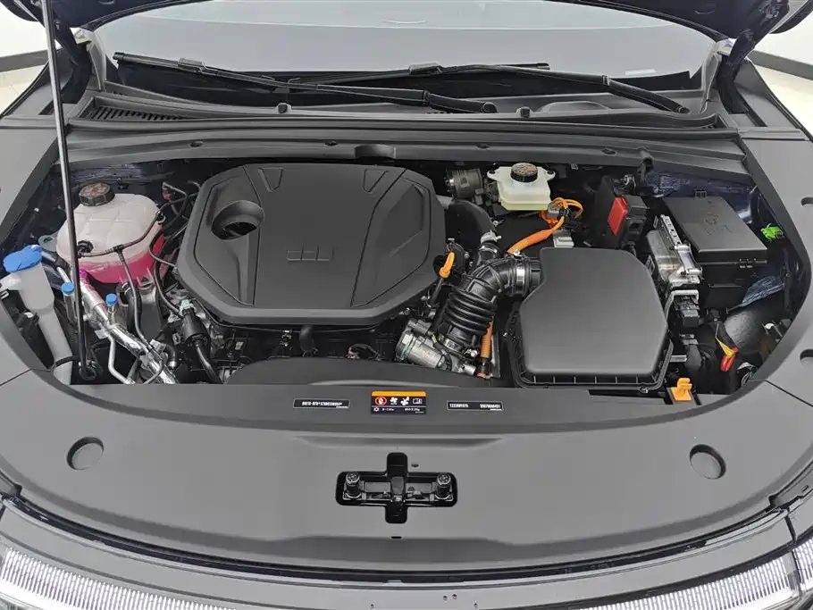Geely Galaxy Galaxy A7 2025 EM-i 150km Explorer+ Edition фото 10