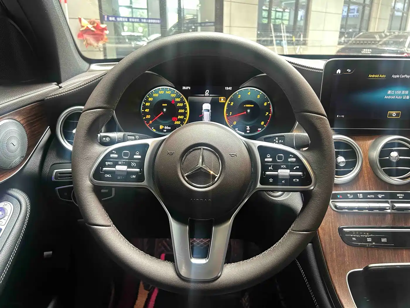 Mercedes-Benz GLC 2021 GLC 300 L 4MATIC Sporty фото 15