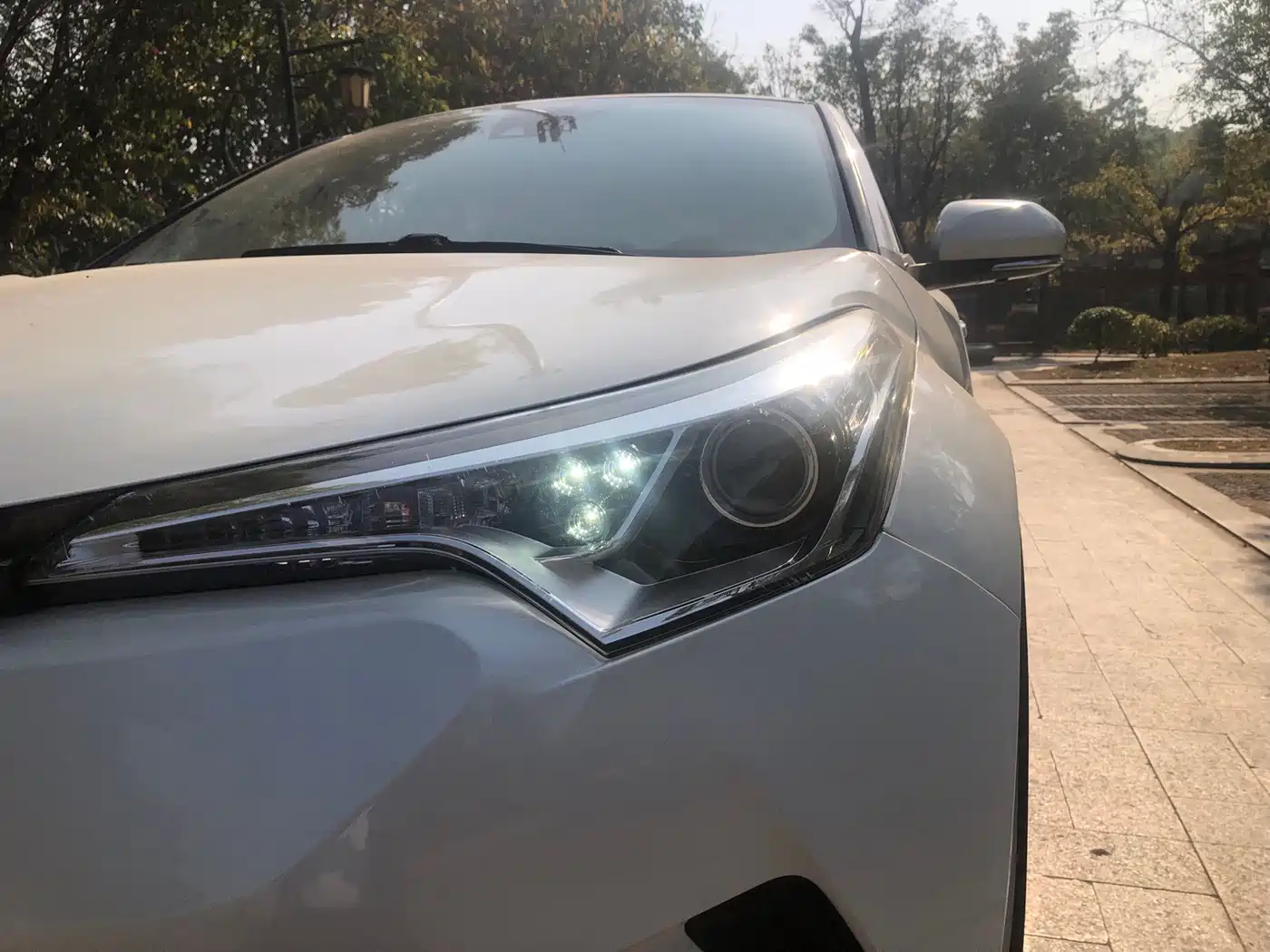 Toyota C-HR 2020 Model 2.0L Leading фото 9