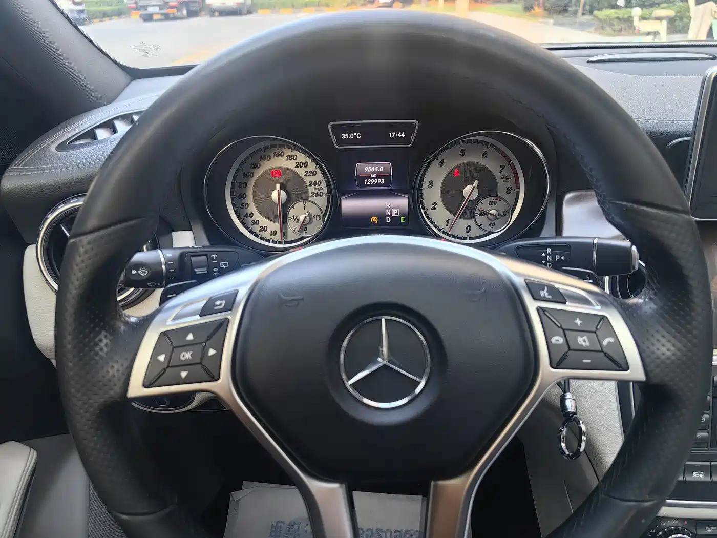 Фото 11 - Mercedes-Benz GLA