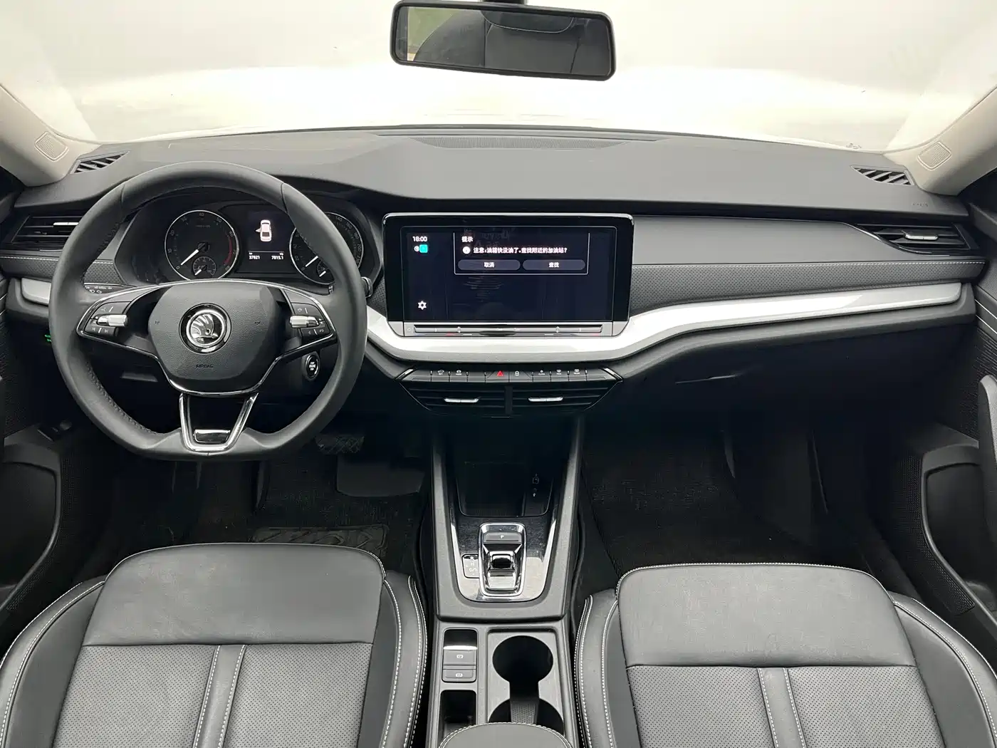 Škoda Octavia 2023 Facelift PRO TSI280 Premium Edition фото 7