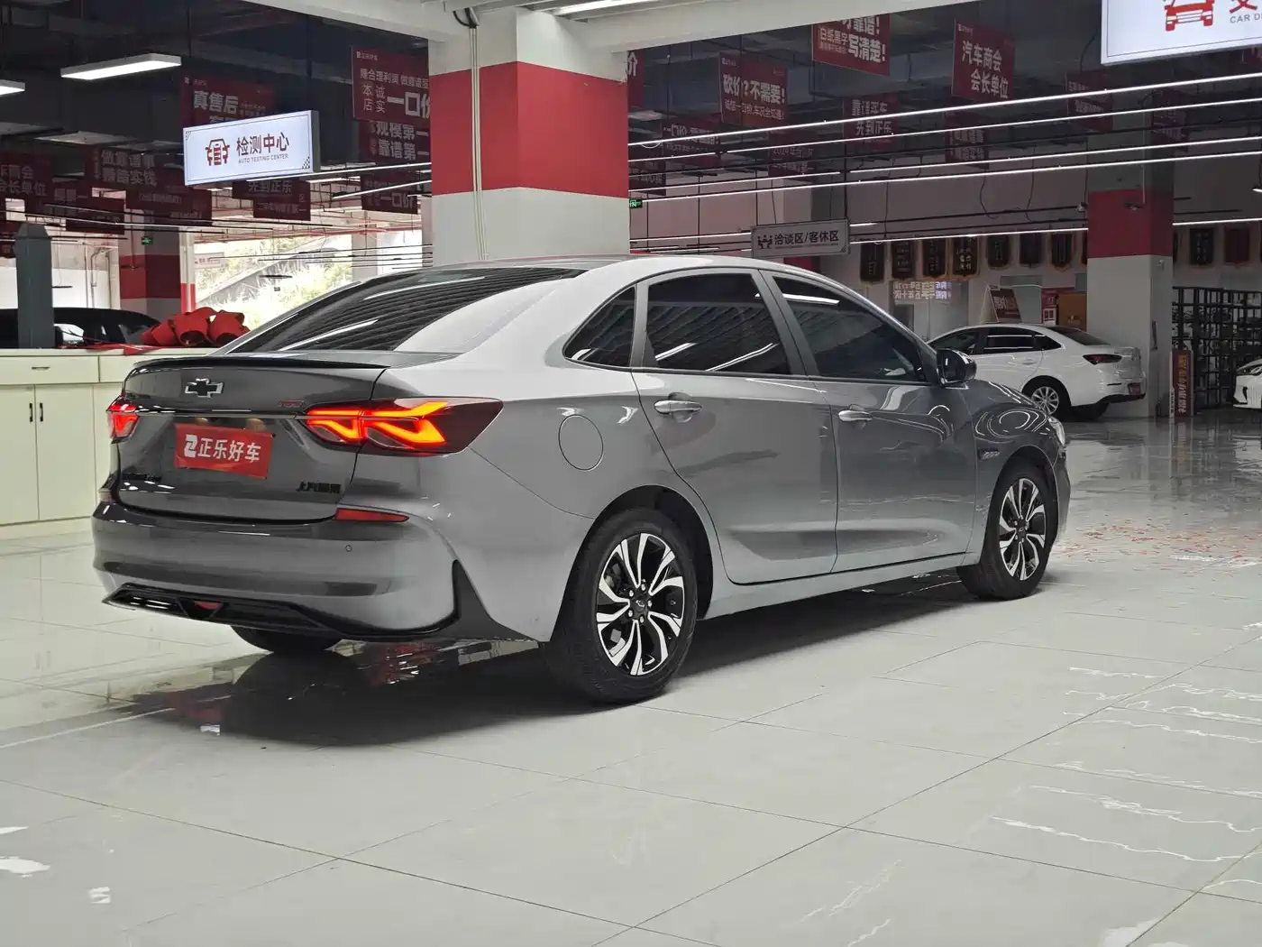 CHEVROLET CRUZE