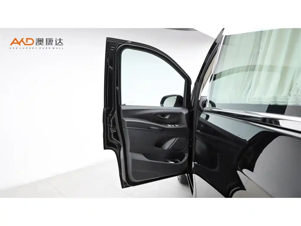 Mercedes-Benz Vito 2021 2.0T Elite 7-Seater фото 10