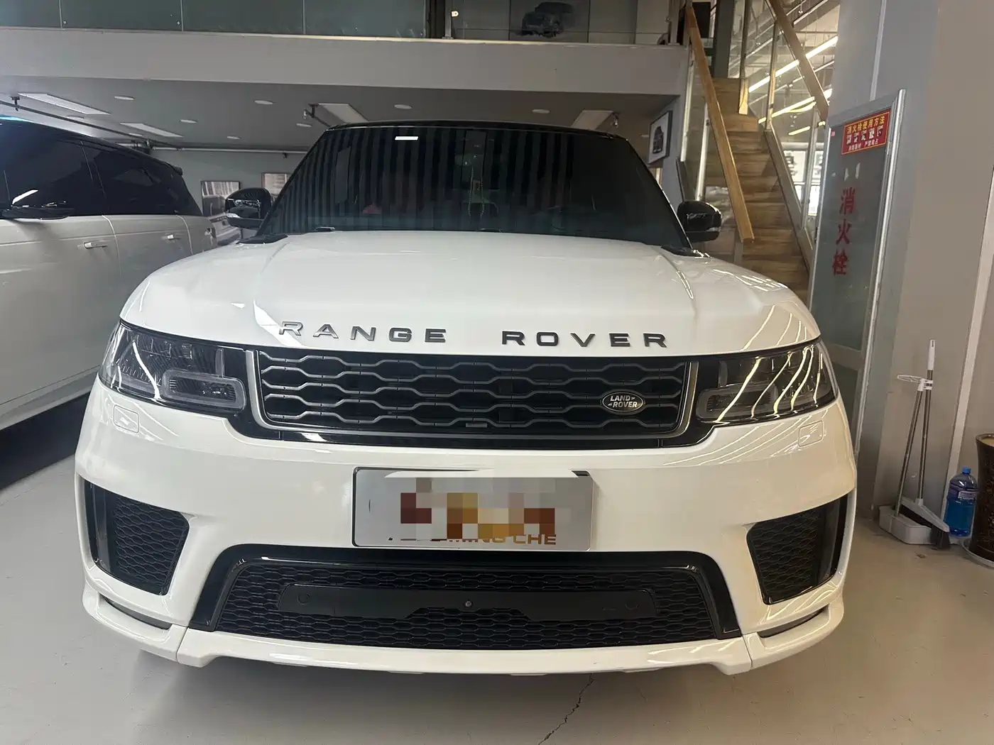 Land Rover Range Rover Sport 2020 3.0 L6 HSE DYNAMIC фото 2