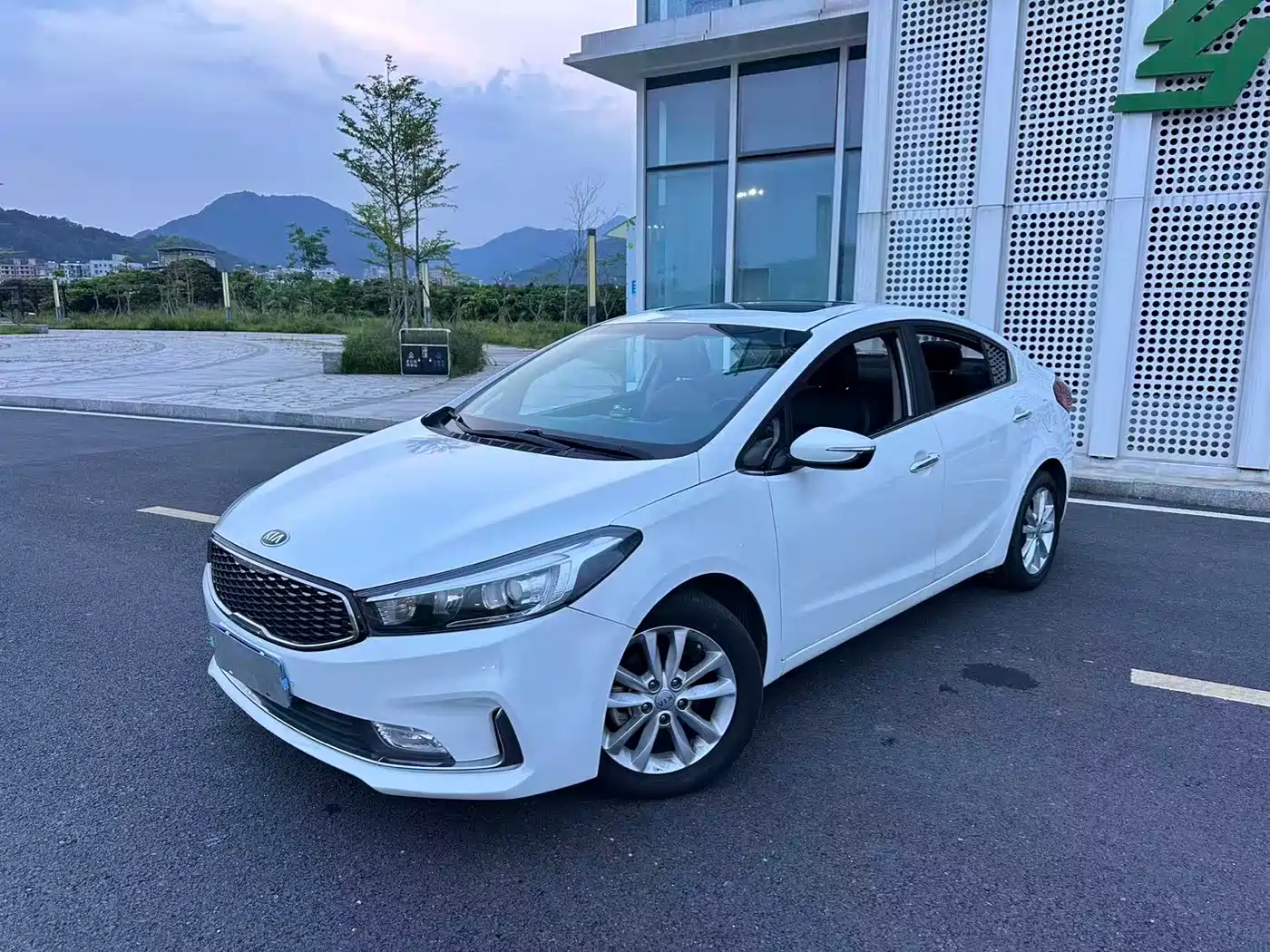 KIA K3
