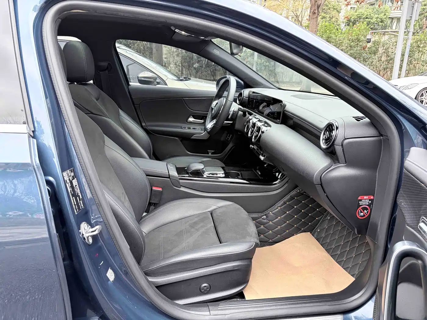 Mercedes-Benz A-Class 2019 A 200 L Sport Sedan фото 8