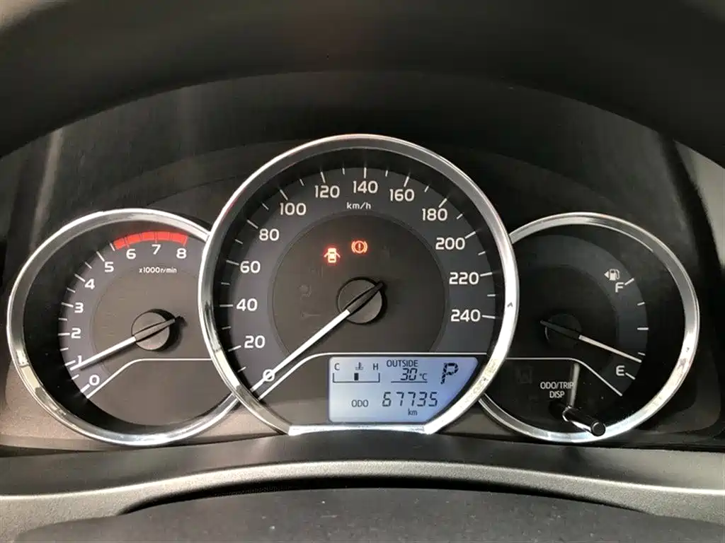 Toyota Levin 2017 Facelift 185T CVT Elite (China V) фото 5