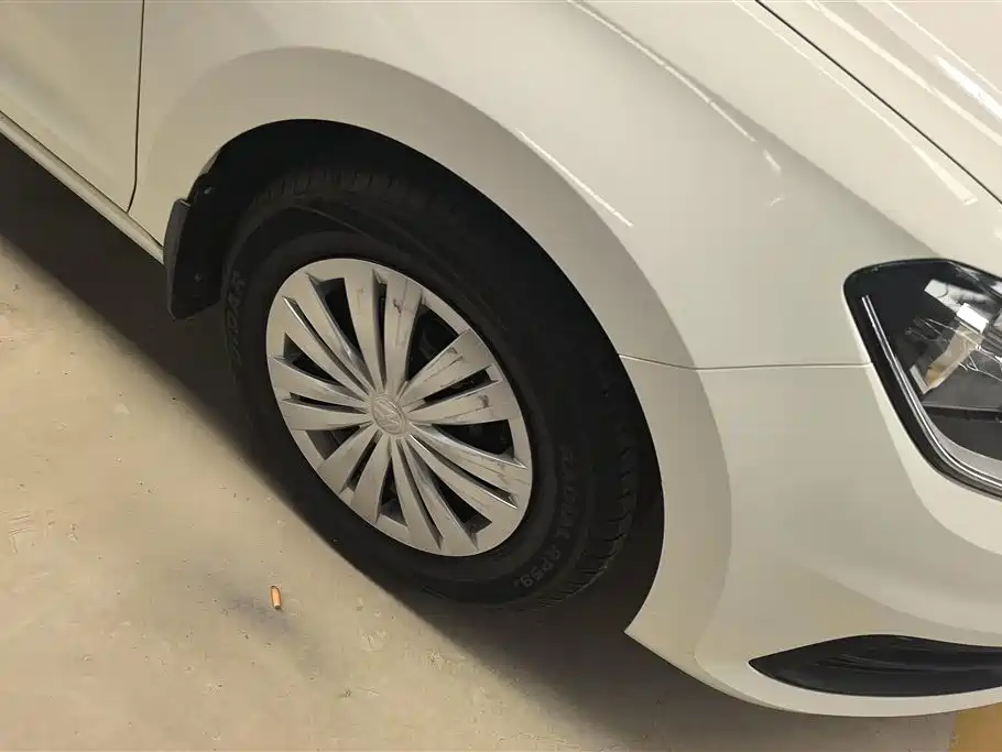 Volkswagen Santana 2016 1.6L Manual Trend Edition фото 6