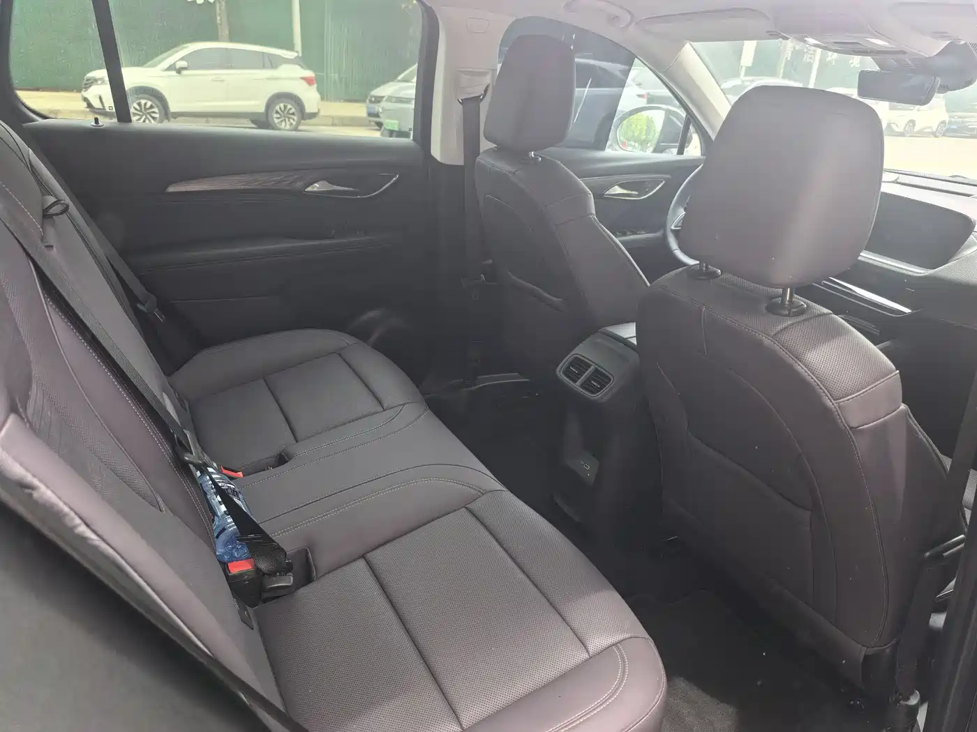 Buick Envision Plus 2025 Enclave Plus 28T 2WD Platinum Edition фото 5