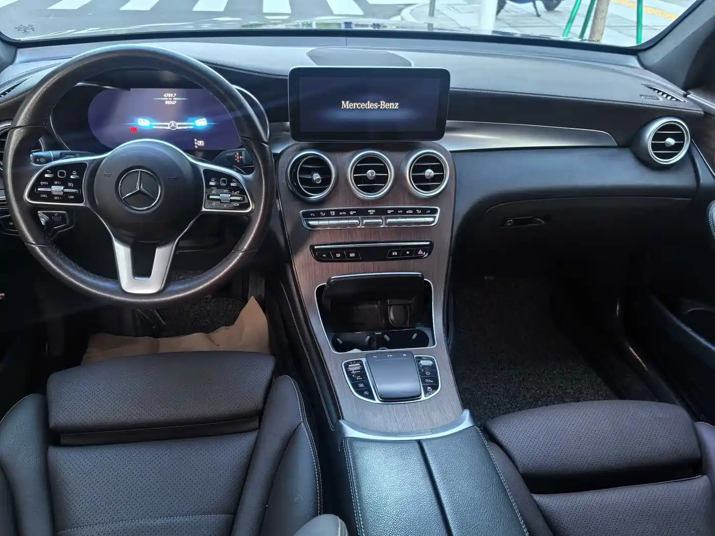 Mercedes-Benz GLC 2021 GLC 300 L 4MATIC Sporty фото 16