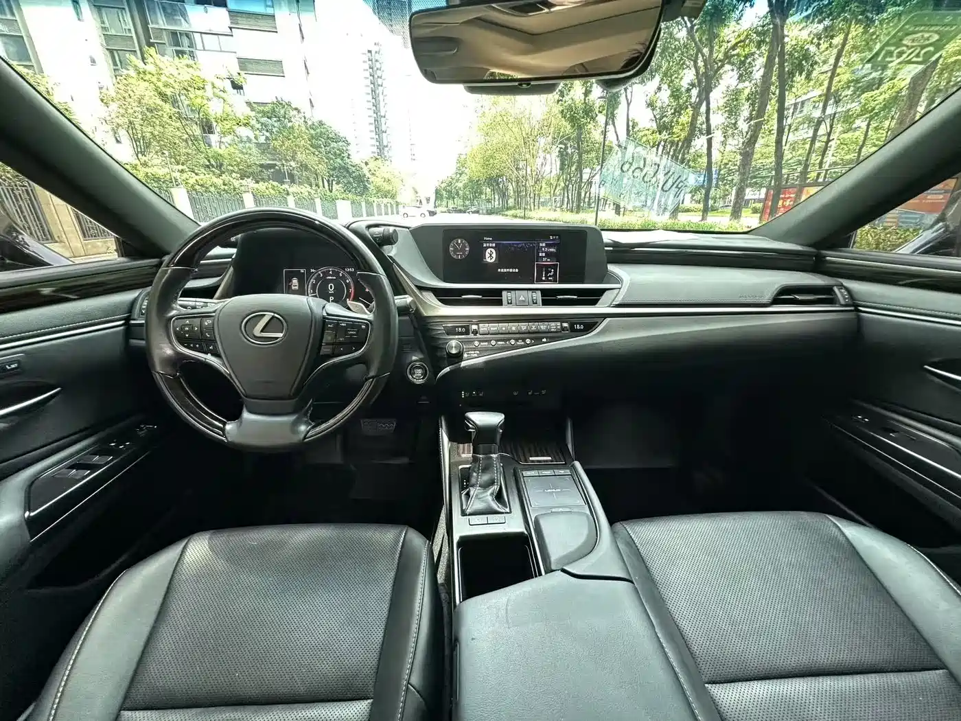 Lexus ES 2018 200 Luxury Edition China V фото 4