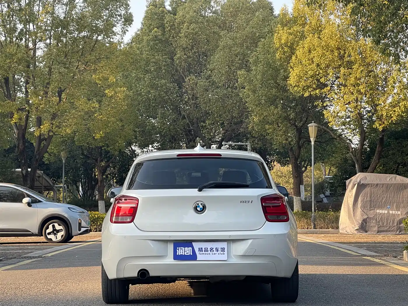 BMW 1 Series (Import) 2013 Facelift 118i Leading Model фото 5