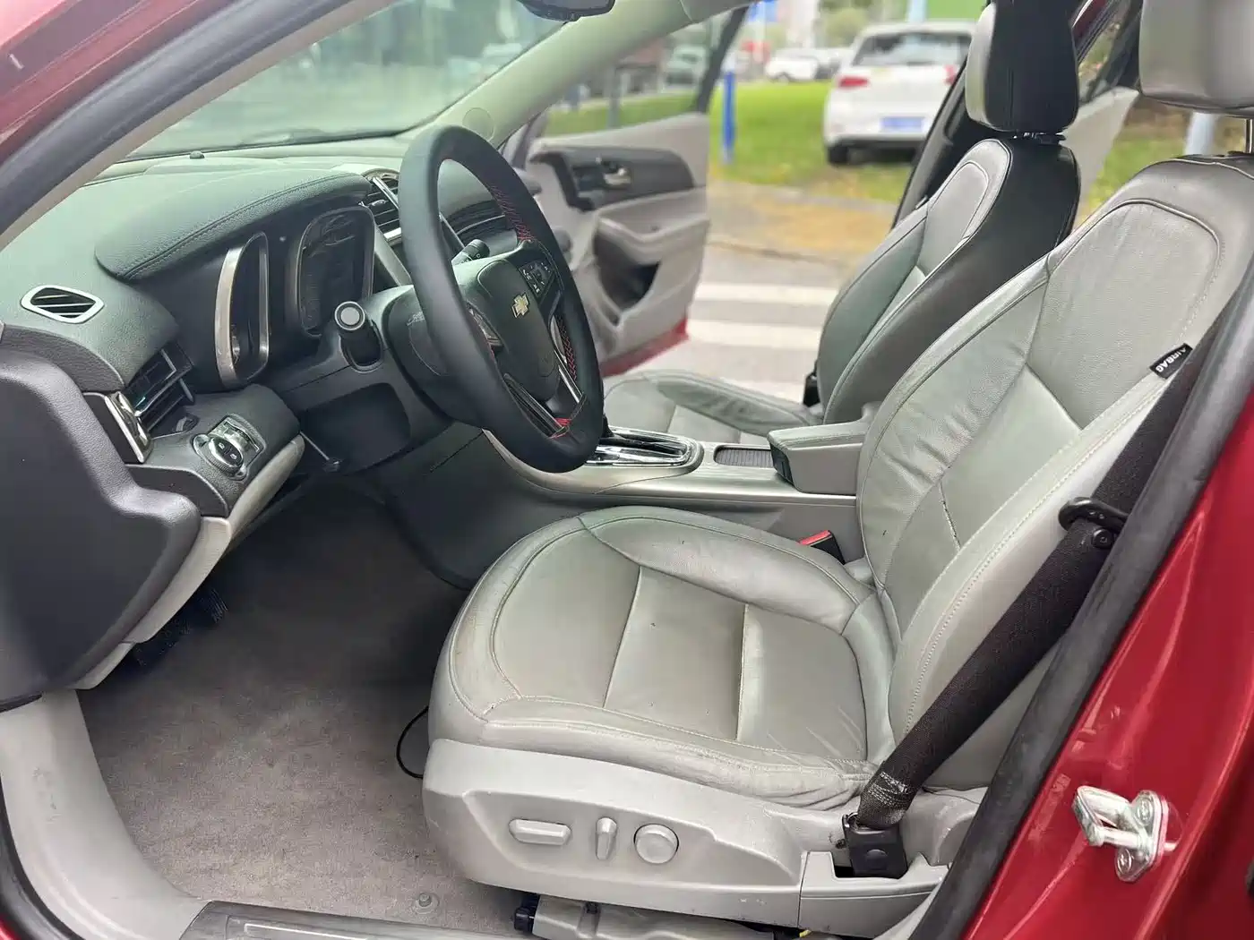 Chevrolet Malibu 2014 2.0L Automatic Luxury фото 13