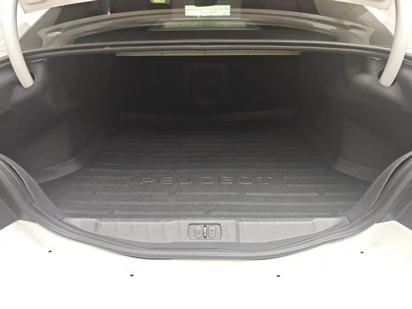 Peugeot 508 2015 1.8THP Auto Excellence Edition фото 11