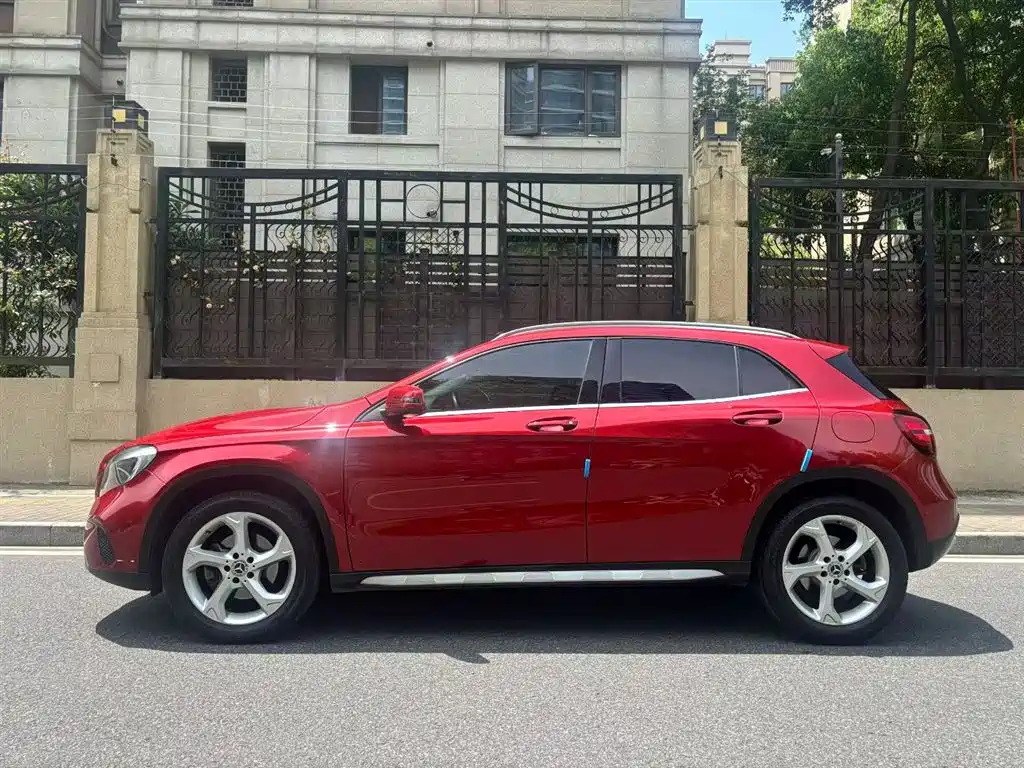 Mercedes-Benz GLA 2018 GLA 200 Dynamic фото 5