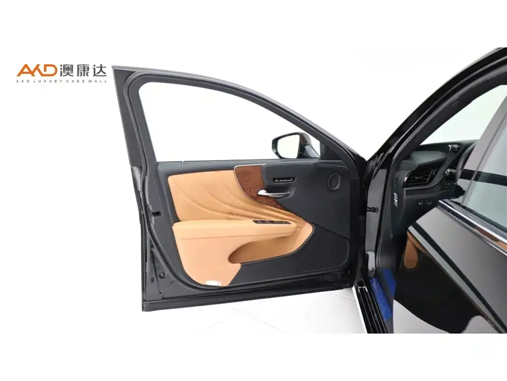 Lexus LS 2021 500h Excellence Edition фото 10