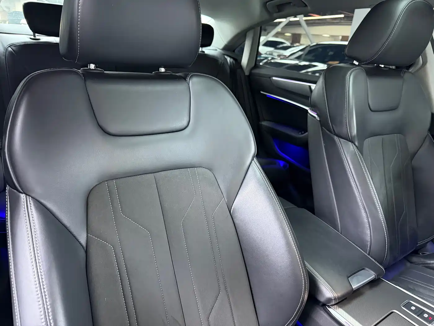 Audi A7L 2024 45TFSI S-line Dream Edition Crystal Package фото 14