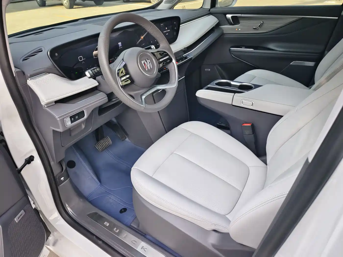 Buick GL8 2025 Land Honor Premium Edition фото 10