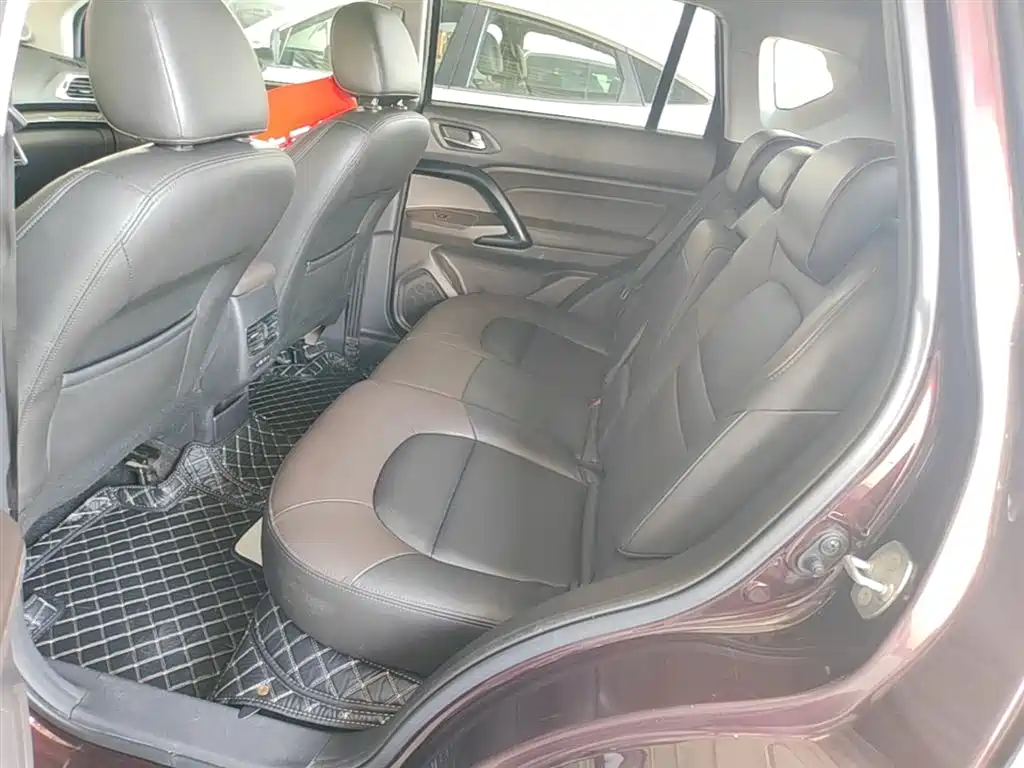 GAC Trumpchi Trumpchi GS4 2017 235T Automatic 2WD Elite фото 17