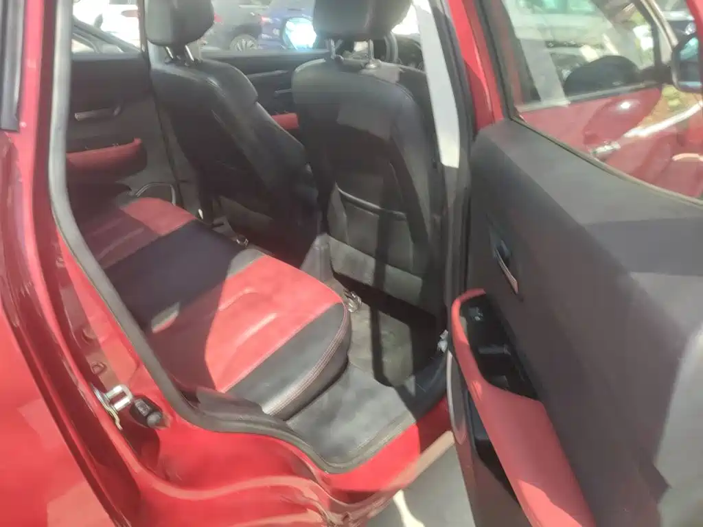 Photo 20 - Haval H2s