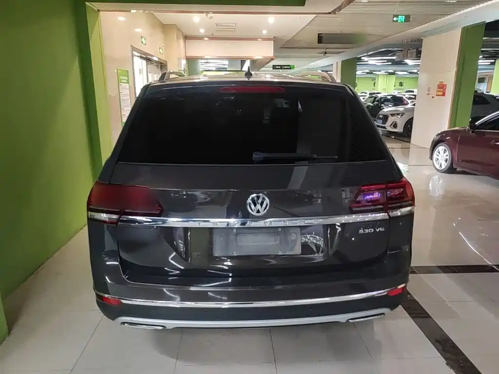 Volkswagen Teramont 2017 530 V6 4WD Luxury Edition фото 6