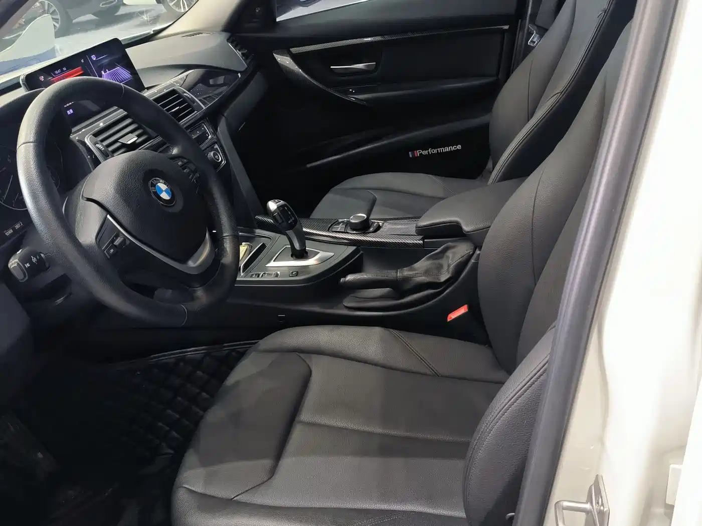 BMW 3 Series 2017 320Li Fashion фото 4