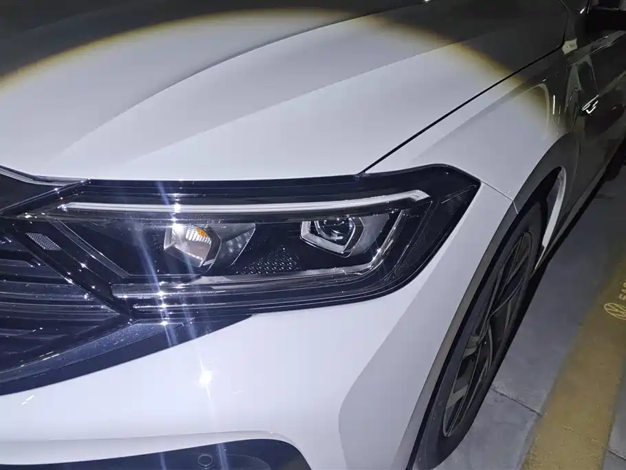 Volkswagen Sagitar 2023 300TSI DSG Surpassing Edition фото 5