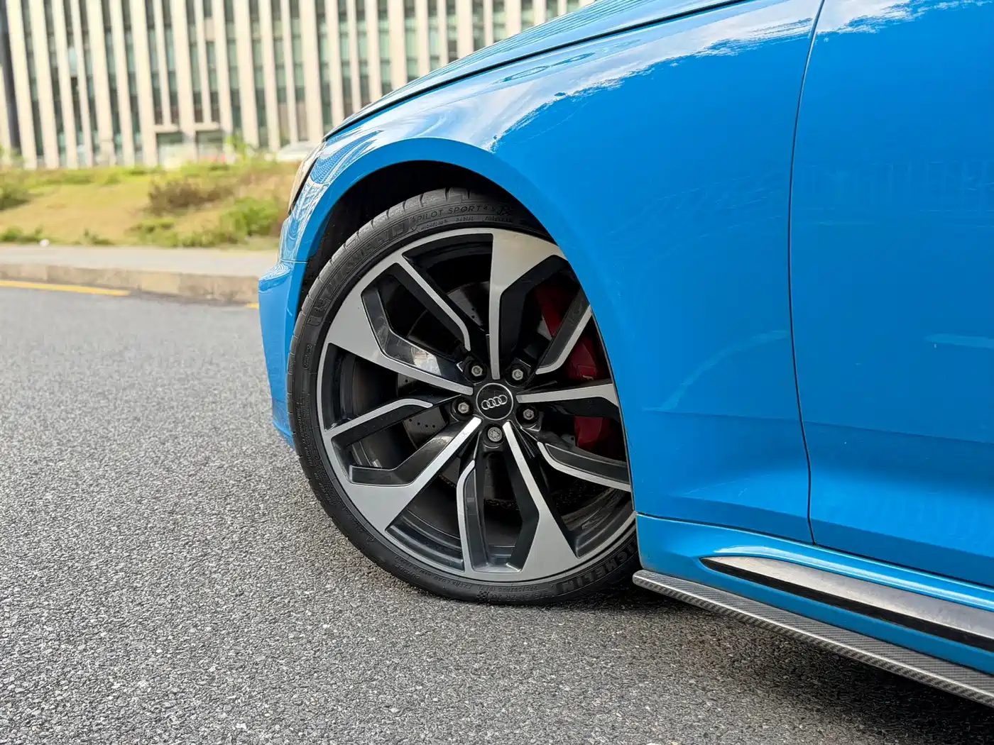 Audi RS 4 2021 RS4 Avant Dark Gold Edition фото 13