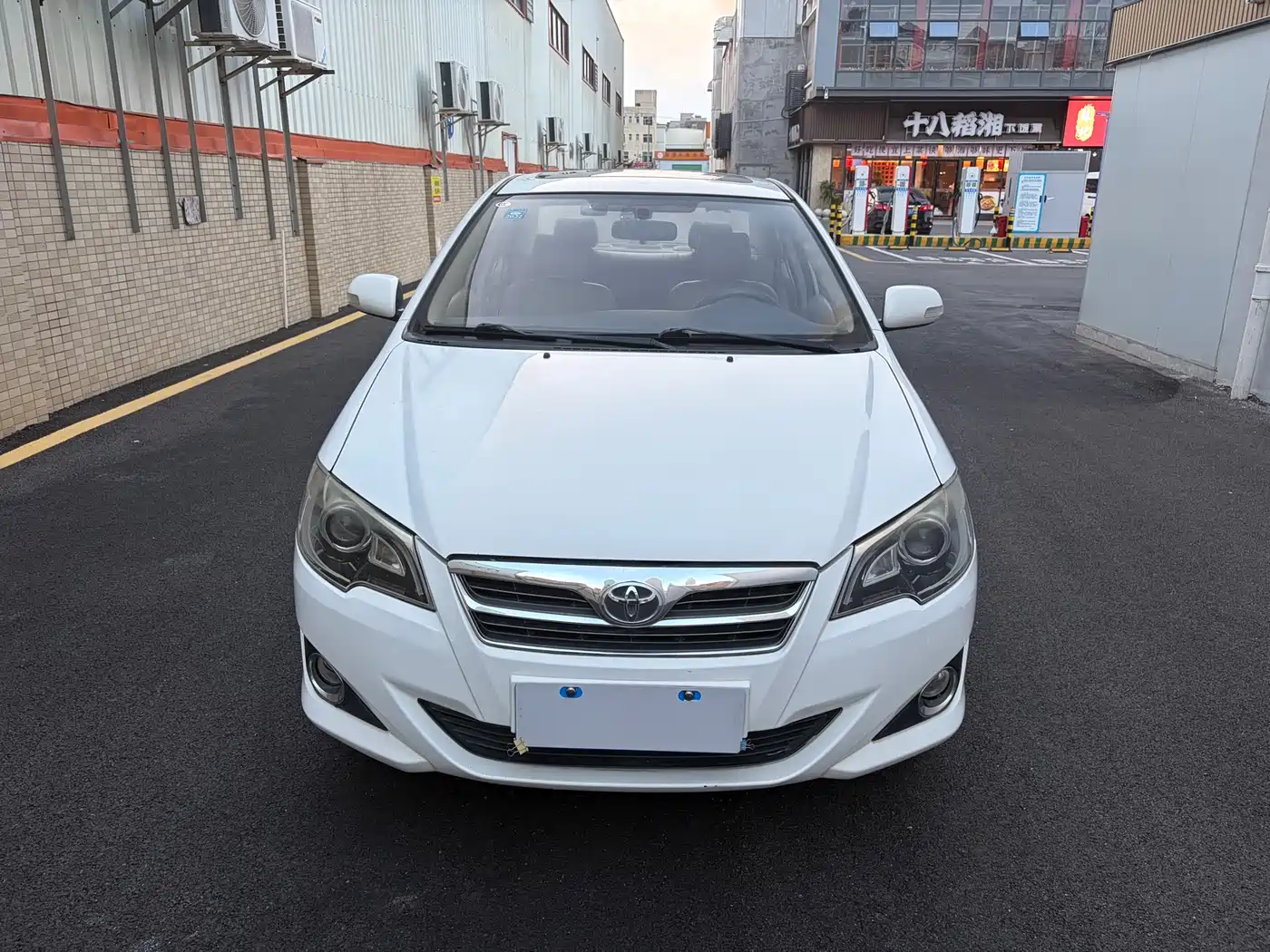 Toyota Corolla 2013 1.6L Automatic Excellence Edition фото 2