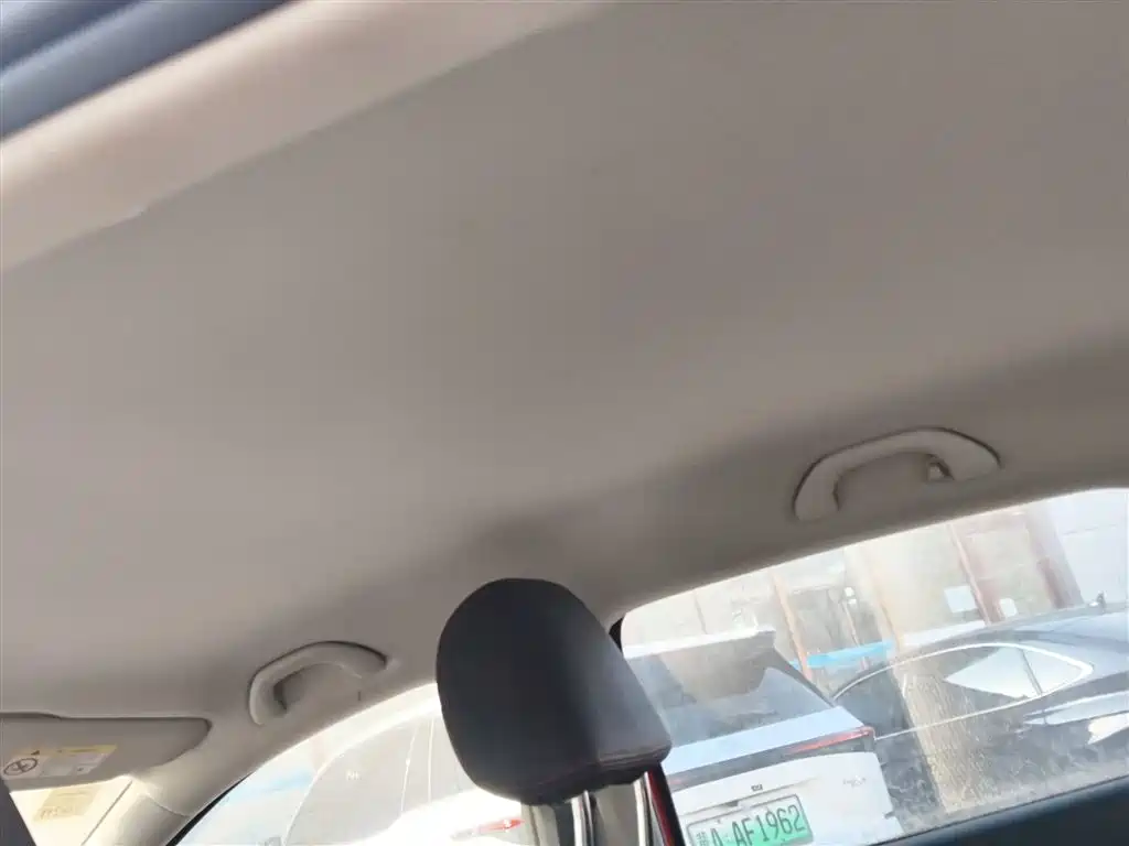 Volkswagen Polo 2016 1.4L Manual Trend фото 9