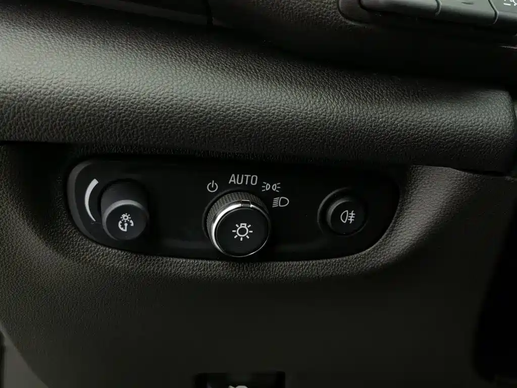 Buick Regal 2017 28T Premium фото 21