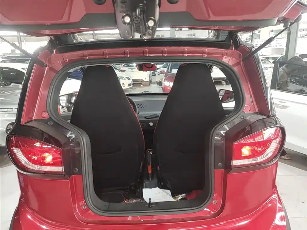 BAOJUN E100