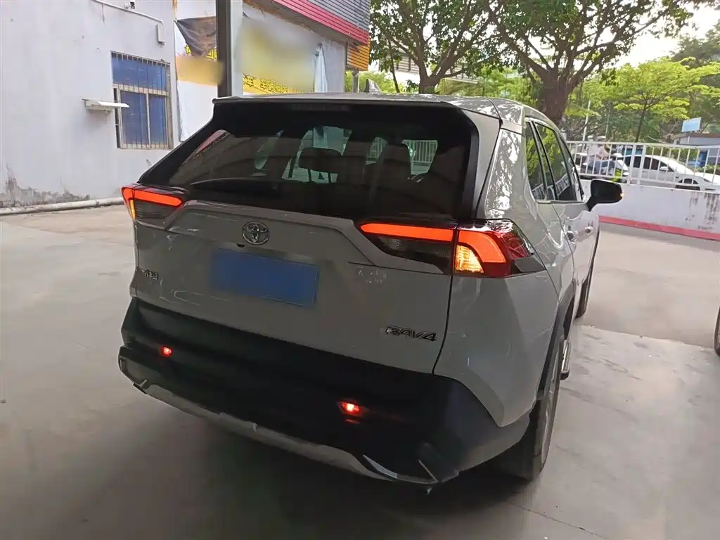 Toyota RAV4 Rongfang 2020 2.0L CVT 2WD Trend Edition фото 5