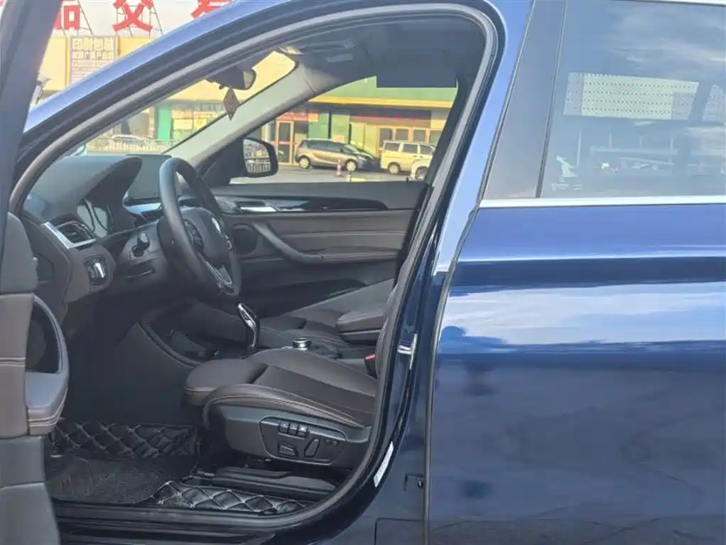 BMW X1 2020 sDrive25Li Leading Model фото 5