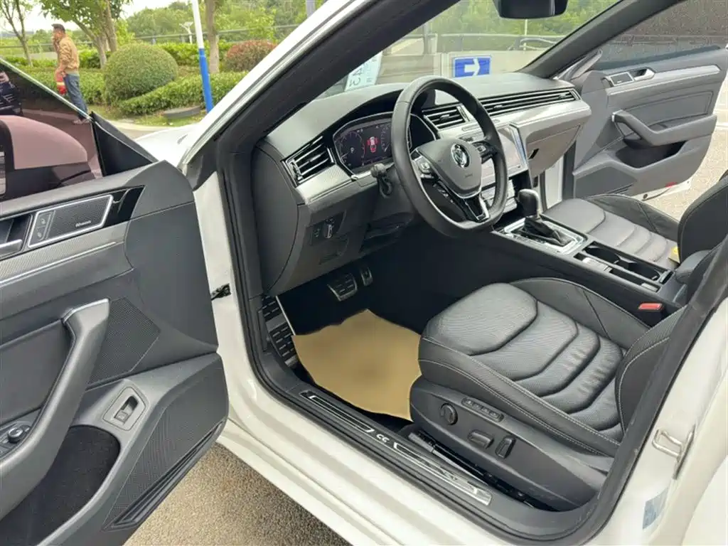 Volkswagen FAW-Volkswagen CC 2020 330TSI Glamour Version China VI фото 21