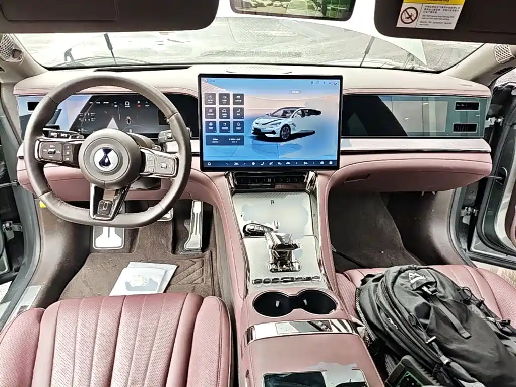 Denza Z9GT 2024 1100 AWD Ultra Edition фото 6
