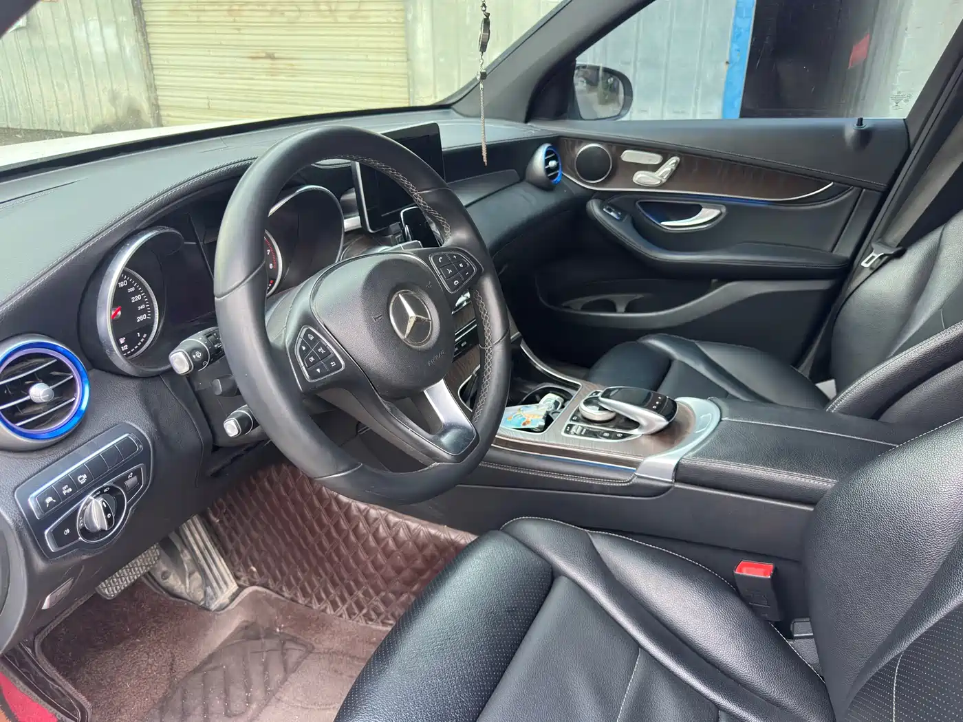 Mercedes-Benz GLC 2017 GLC 300 4MATIC Dynamic фото 6