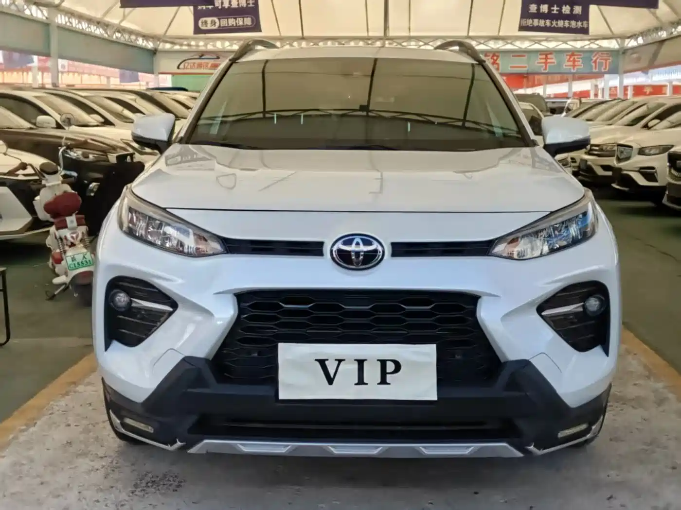 Toyota Wildlander 2022 2.0L CVT AWD Luxury Edition фото 2